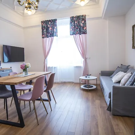 דירה Lion's Bridge Boutique 2bdrm Apt, Center Gem