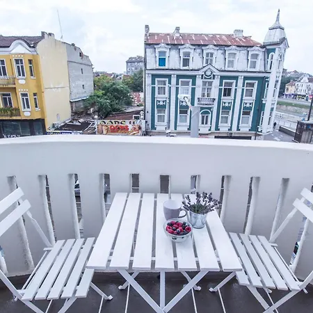Apartament Lion's Bridge Boutique 2bdrm Apt, Center Gem