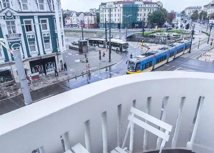 Lion's Bridge Boutique 2bdrm Apt, Center Gem Apartment