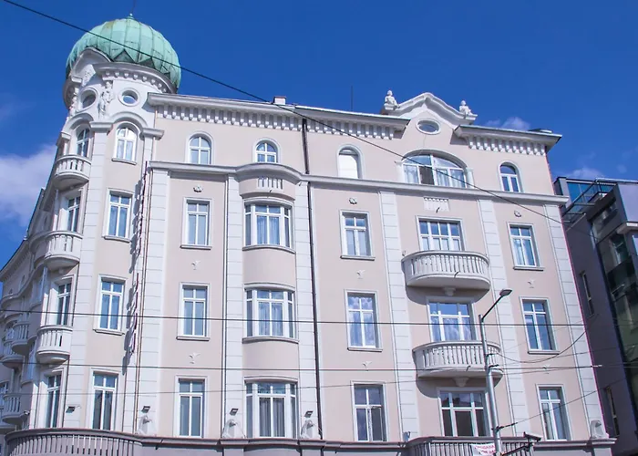 Lion's Bridge Boutique 2bdrm Apt, Center Gem *