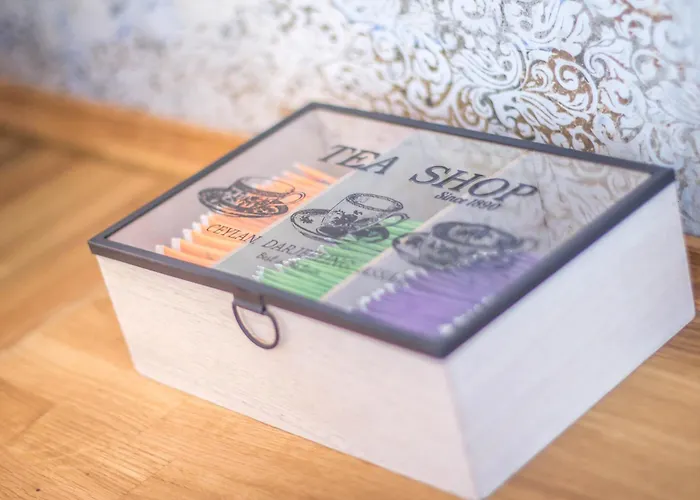 Lion's Bridge Boutique 2bdrm Apt, Center Gem