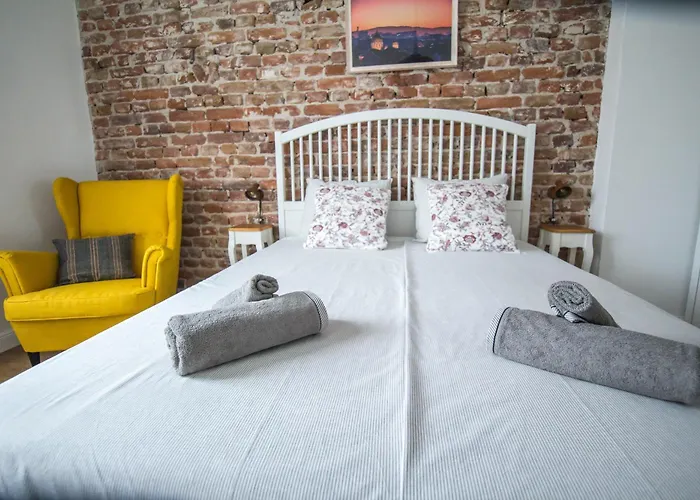 Lion's Bridge Boutique 2bdrm Apt, Center Gem アパート ソフィア