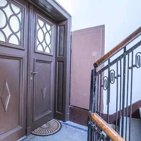 Lion's Bridge Boutique 2bdrm Apt, Center Gem Sofía