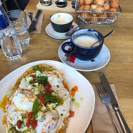 Apartamento Lion's Bridge Boutique 2bdrm Apt, Center Gem